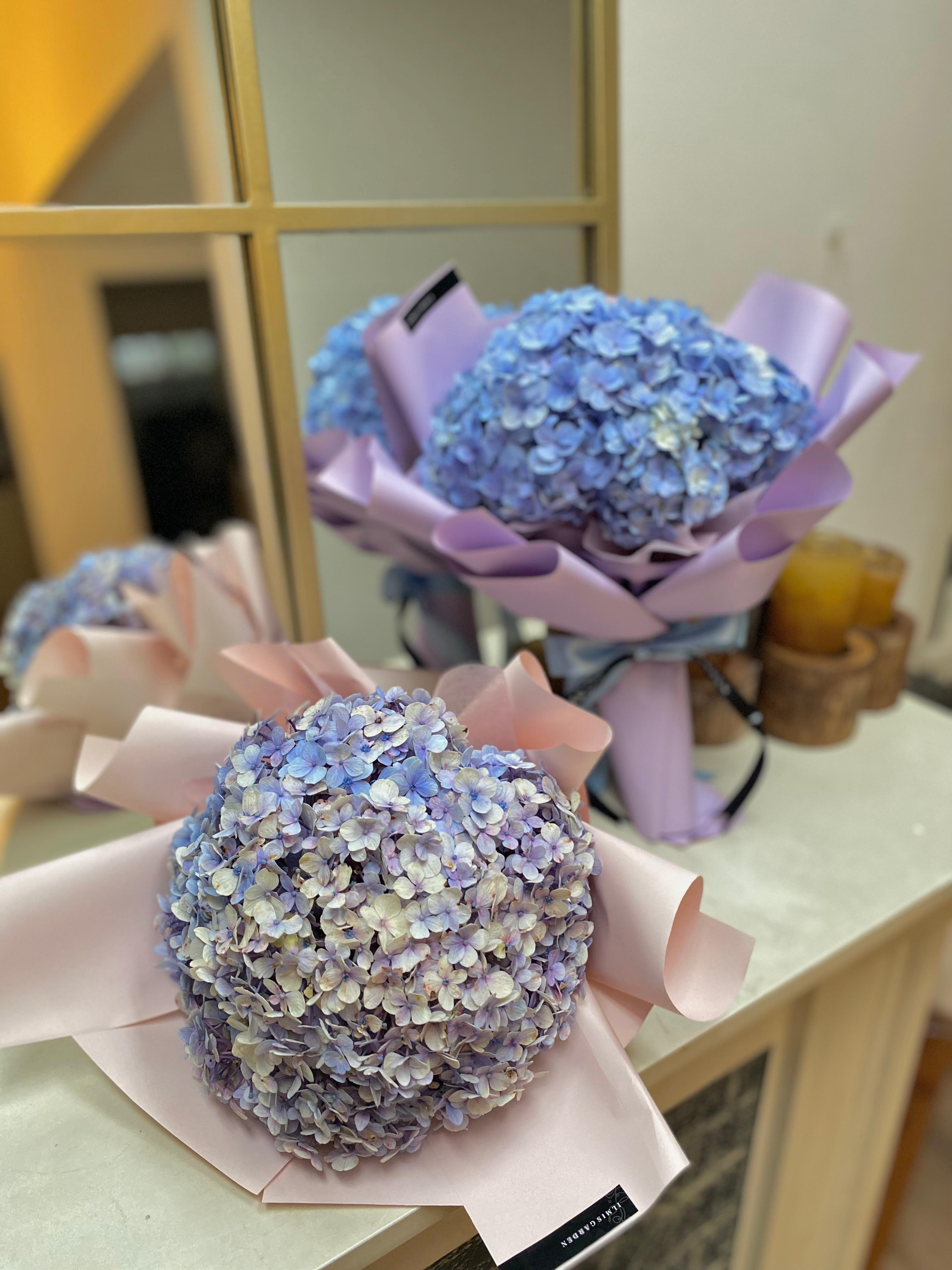 Single Hydrangea Bouquet